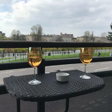City Centre Riverside With Private Parking * Glasgow