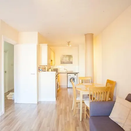 Apartment Stylish Merchant Flat Glasgow