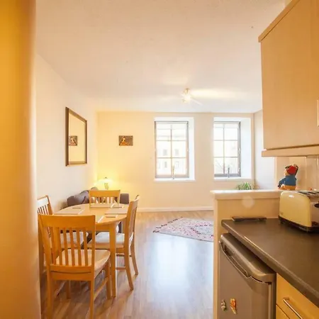 Stylish Merchant Flat Appartement