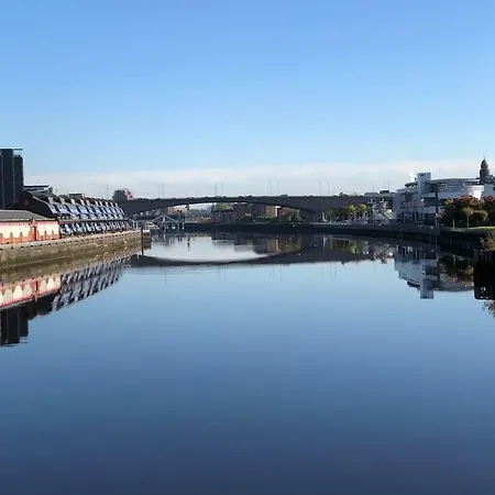 Arcview - Sec Hydro Two Bed Flat With Free Parking And Great View *
