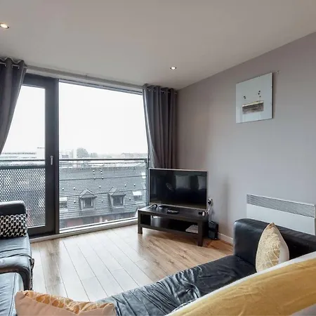 Modern Riverfront Apt. 10 Mins From Hydro/secc グラスゴー