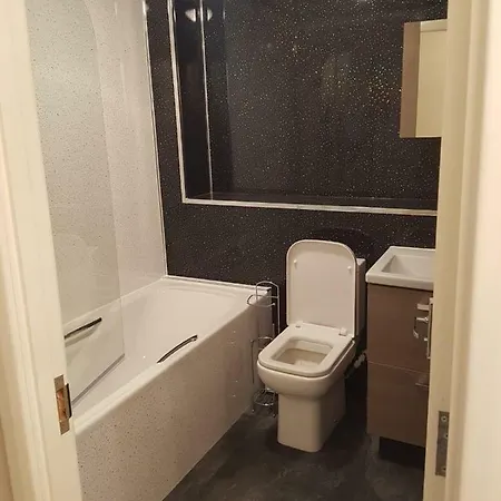 Bed & Breakfast Ansab - High Quality Double In Shared Glasgow