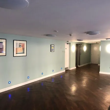 Penthouse 3 Bedroom Luxury - Centre *