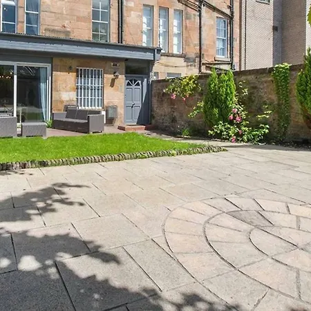 Grosvenor Apartment *