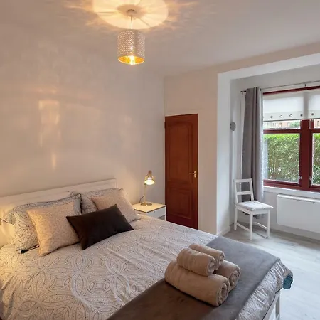 Bright, Spacious & Peaceful In Sunny Dennistoun *