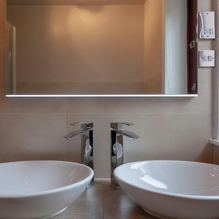 Appartamento Bright, Spacious & Peaceful In Sunny Dennistoun Glasgow