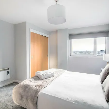 Luxury 2 Bed 2 Bath - Free Parking 아파트 글라스고