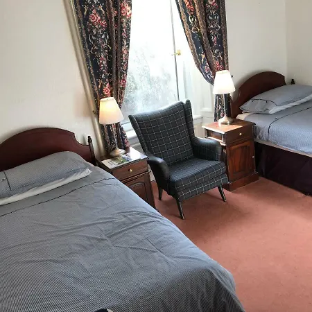 Glades House Guest house