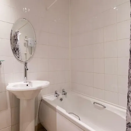 Holiday home Charing Cross 3 - 4bed-historical - Townhouse In City Glasgow
