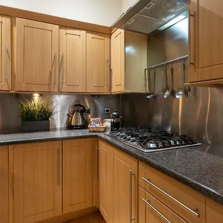 Charing Cross 3 - 4bed-historical - Townhouse In City