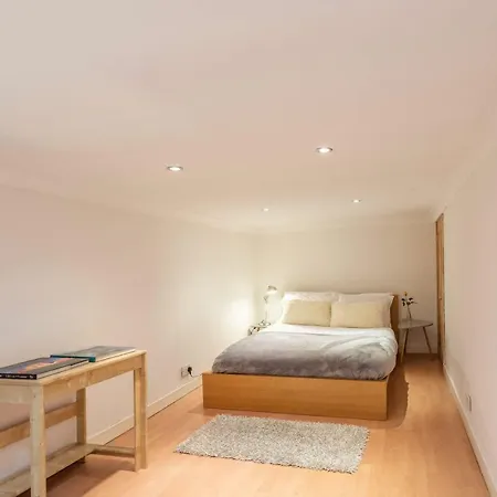 Charing Cross 3 - 4bed-historical - Townhouse In City Holiday home