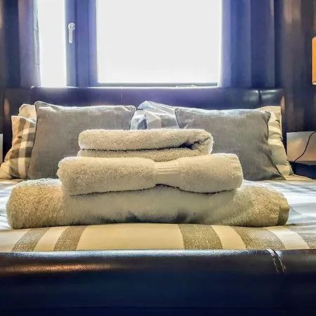 Elegant Near Secc/hydro In Finnieston, Appartement *