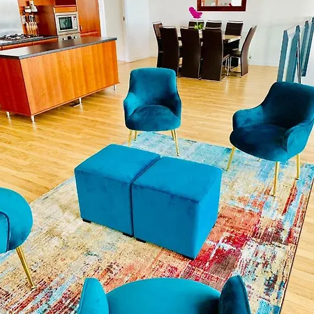 Apartmán Centre - The Penthouse With Riverviews - *