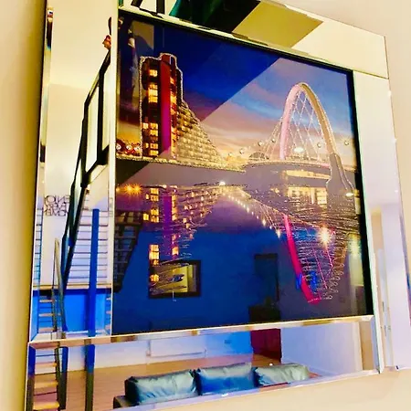 Apartmán Centre - The Penthouse With Riverviews - *