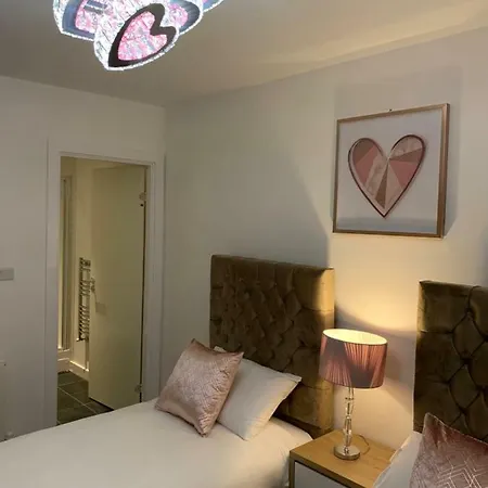 Apartmán Centre - The Penthouse With Riverviews - *