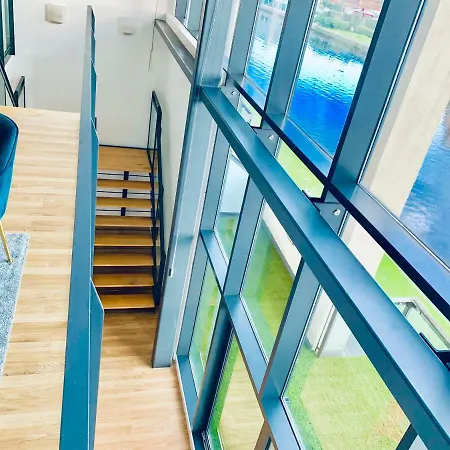 Centre - The Penthouse With Riverviews - Glasgow