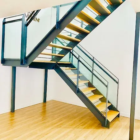 Centre - The Penthouse With Riverviews - Apartment *