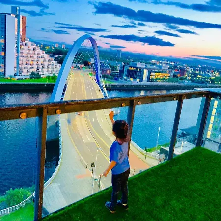 Centre - The Penthouse With Riverviews - * Glasgow