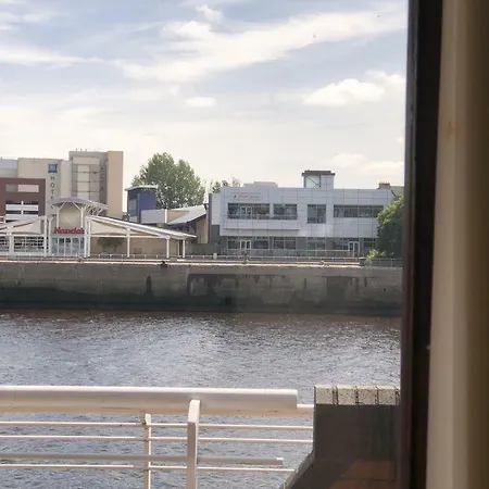 Lancefield Quay The River Front Glasgow