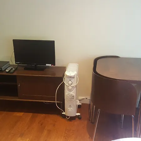 North Woodside Place - 1 Bedroom *