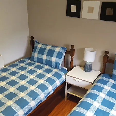North Woodside Place - 1 Bedroom Apartment *