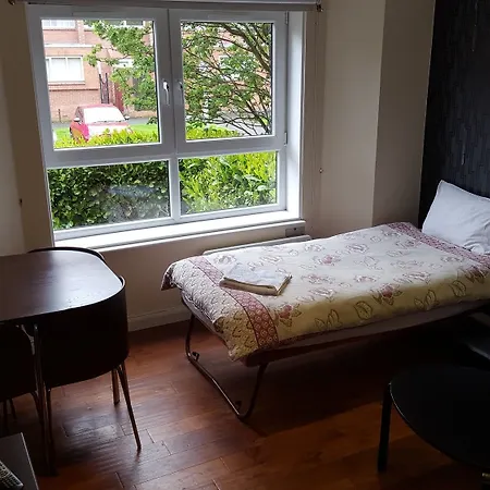 North Woodside Place - 1 Bedroom