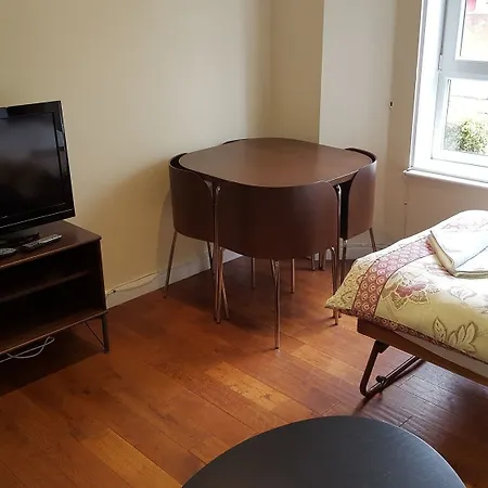 Apartment North Woodside Place - 1 Bedroom