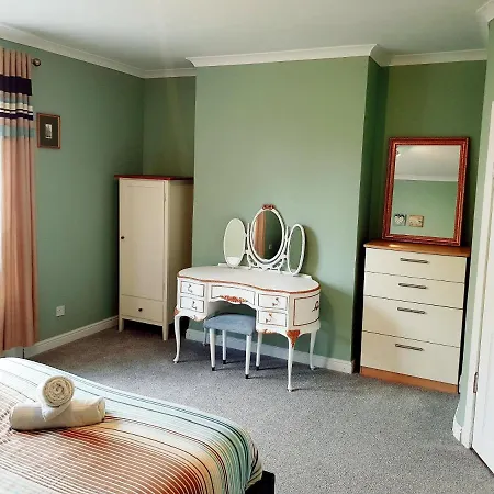 Three Bed In *