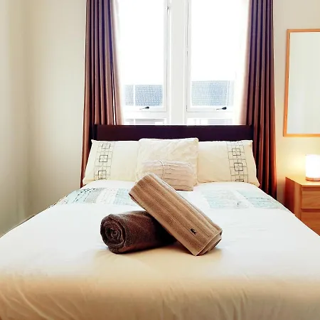 Three Bed In Apartamento
