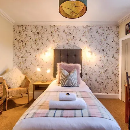 Amadeus Apartment *