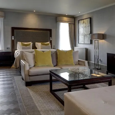 Western Garfield House Hotell 3*