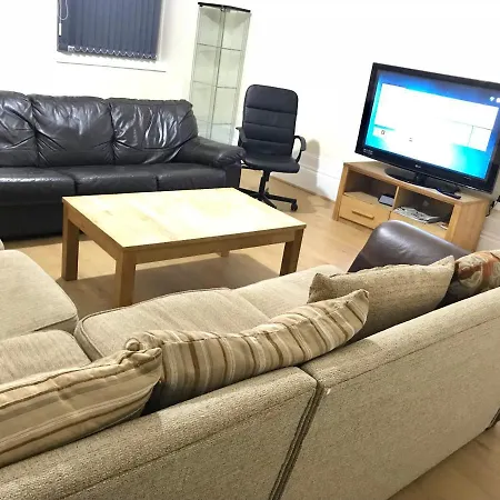 Apartament 94 Copland Road *