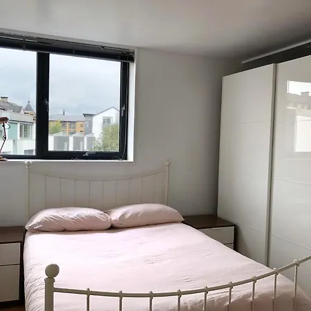 Apartmán Glasgow City Single Room In Home-Share With Balcony & Parking *