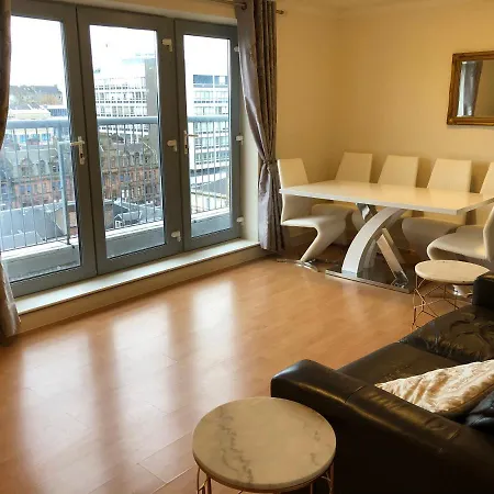 Penthouse 3 Bedroom Luxury - Centre Apartment Glasgow