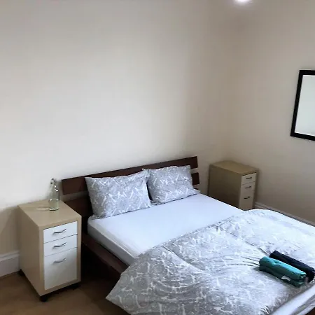 Apartament 94 Copland Road *