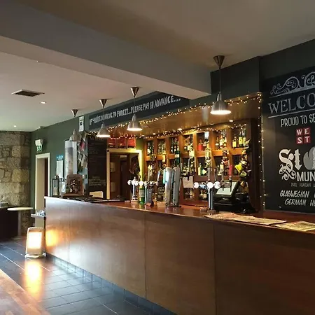 Oyo The Ivory Отель