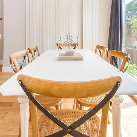 Grosvenor Apartment Glasgow