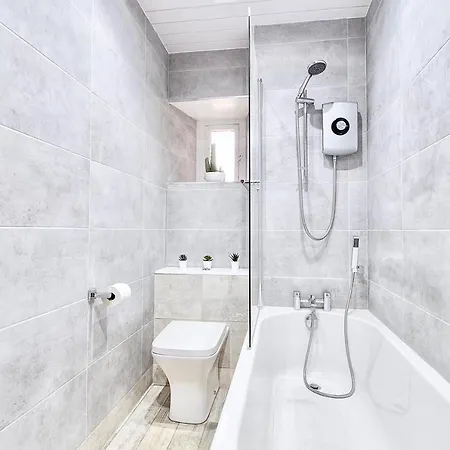 Apartment Luxurious Nr Subway Glasgow