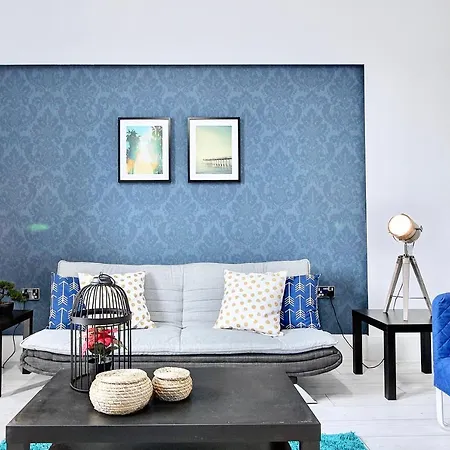 Luxurious Nr Subway * Glasgow
