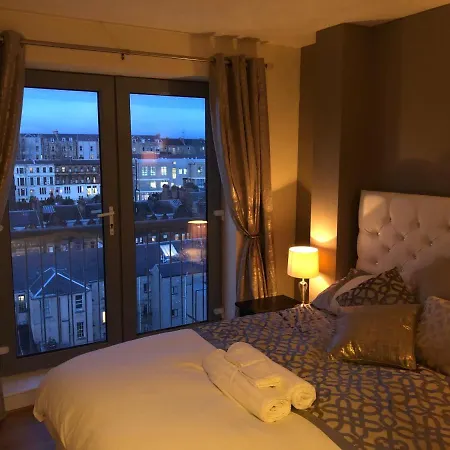 Penthouse 3 Bedroom Luxury - Centre *
