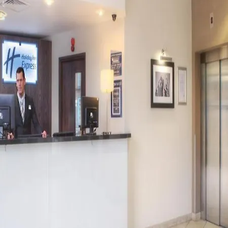 Express - - Ctr Theatreland By Ihg Hotel 3*