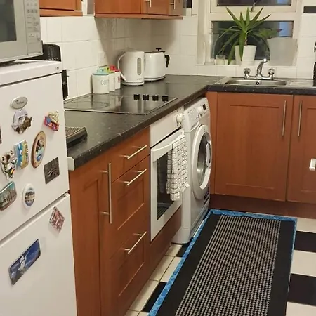 Apartment Lovely D&n *