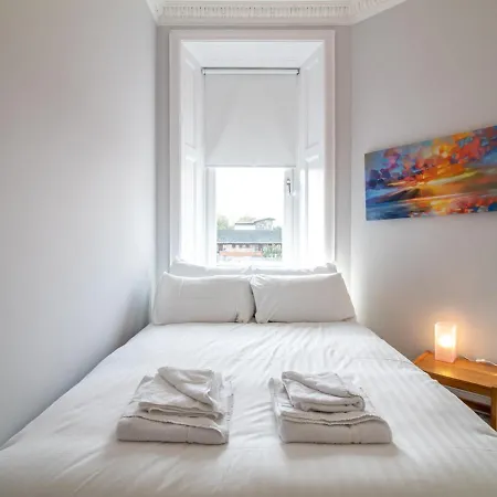 Modern 1br In Heart Of West End