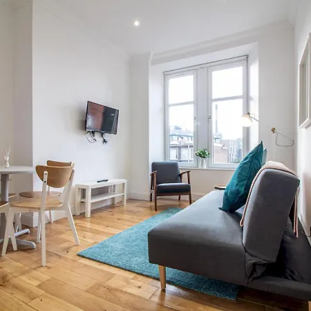 Modern 1br In Heart Of West End