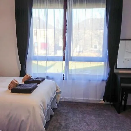 Apartment Carnock Road - Silverburn Shopping Centre *