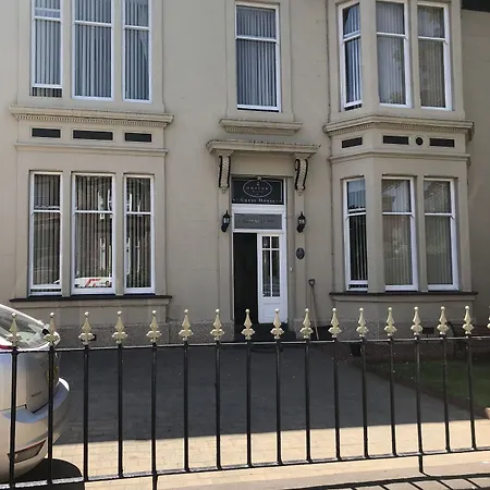Onslow 3* Glasgow