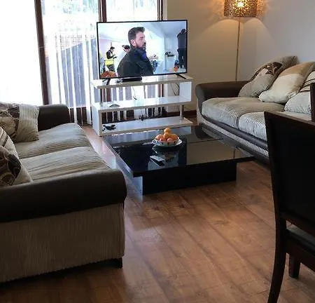 Lancefield Quay The River Front Apartment *