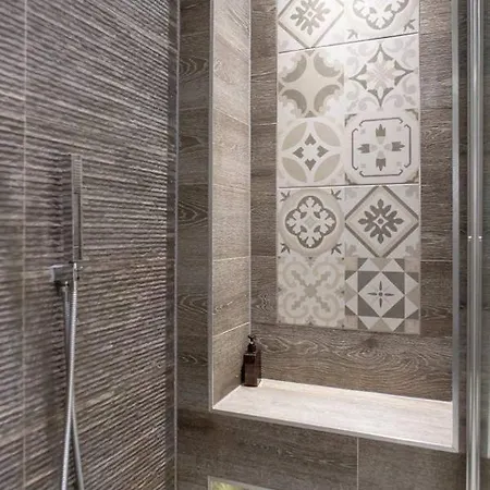 Appartamento Luxury West End Apt. W/ Private Outdoor Area *