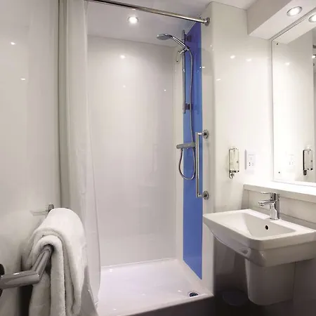 Hotel Ibis Budget Glasgow 2*