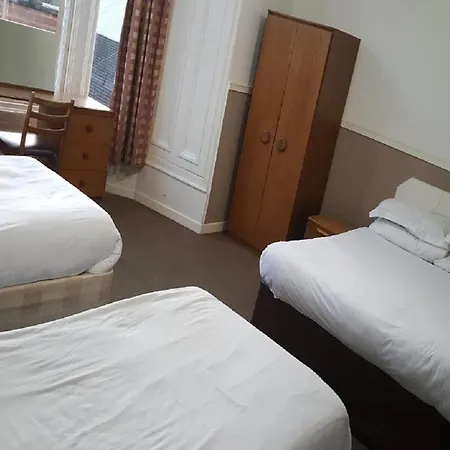 Mclays Hotel 2*